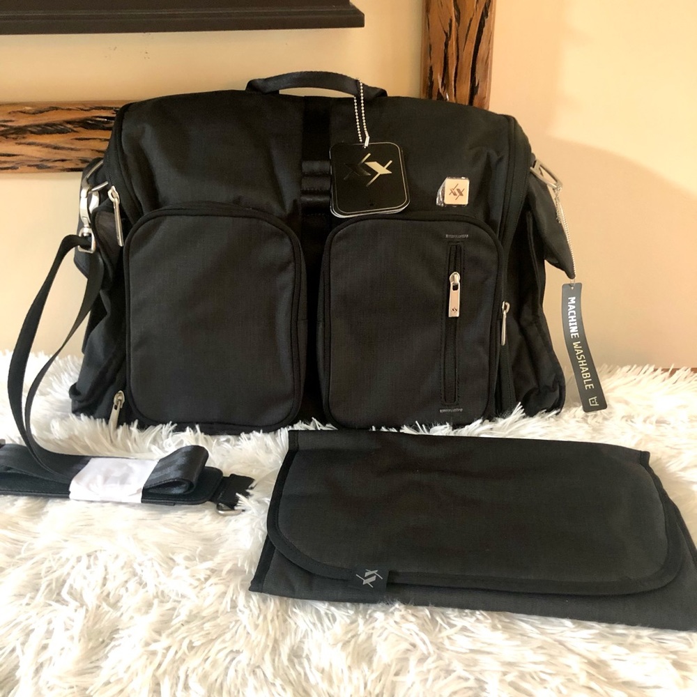 Jujube Clone Multifunctional Messenger Diaper Bag